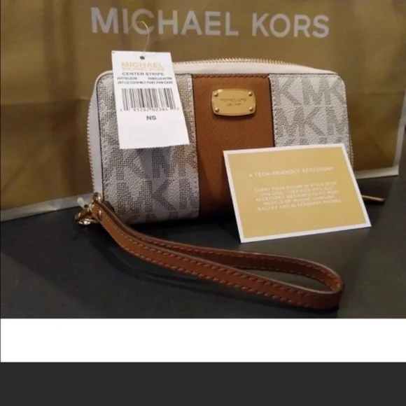 Michael Kors Cream and Brown Wallet - Picture 4 of 5